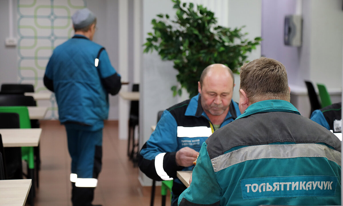 Молекула каучука после вулканизации. Натуральный каучук изготовление. Всё из каучука. Дсск каучук. Строение макромолекул природного каучука.