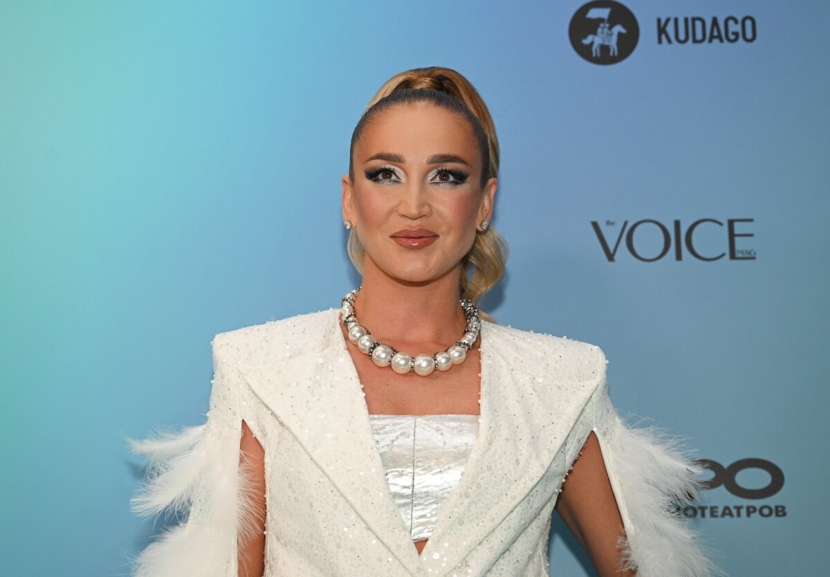 Бузова логотип. Импровизация тнт 2022. Ольга бузова кулинарное шоу. Шоу импровизация 2022. Дом 2 бородина против бузовой.