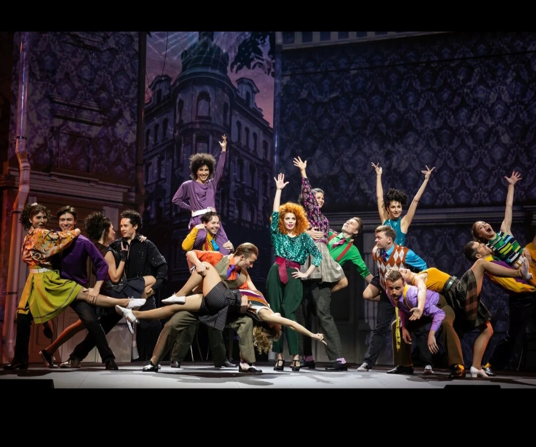 еврей гопник. сын слушает рок. иди братуха не бойся ничего. живи братуха и не думай что кто-то про тебя забыл. иди братуха не бойся ничего.