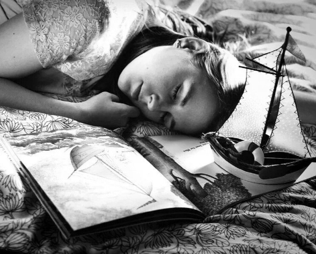 Мысли мешают спать. Красивые мысли. Мысли о прекрасном. Цитаты о мыслях в голове женщины. Книга жизни.