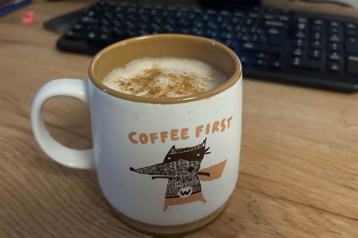 Научившись готовить капучино дома, вы будете экономить пятизначные суммы в год. Фото: Оксана Есарева📷
