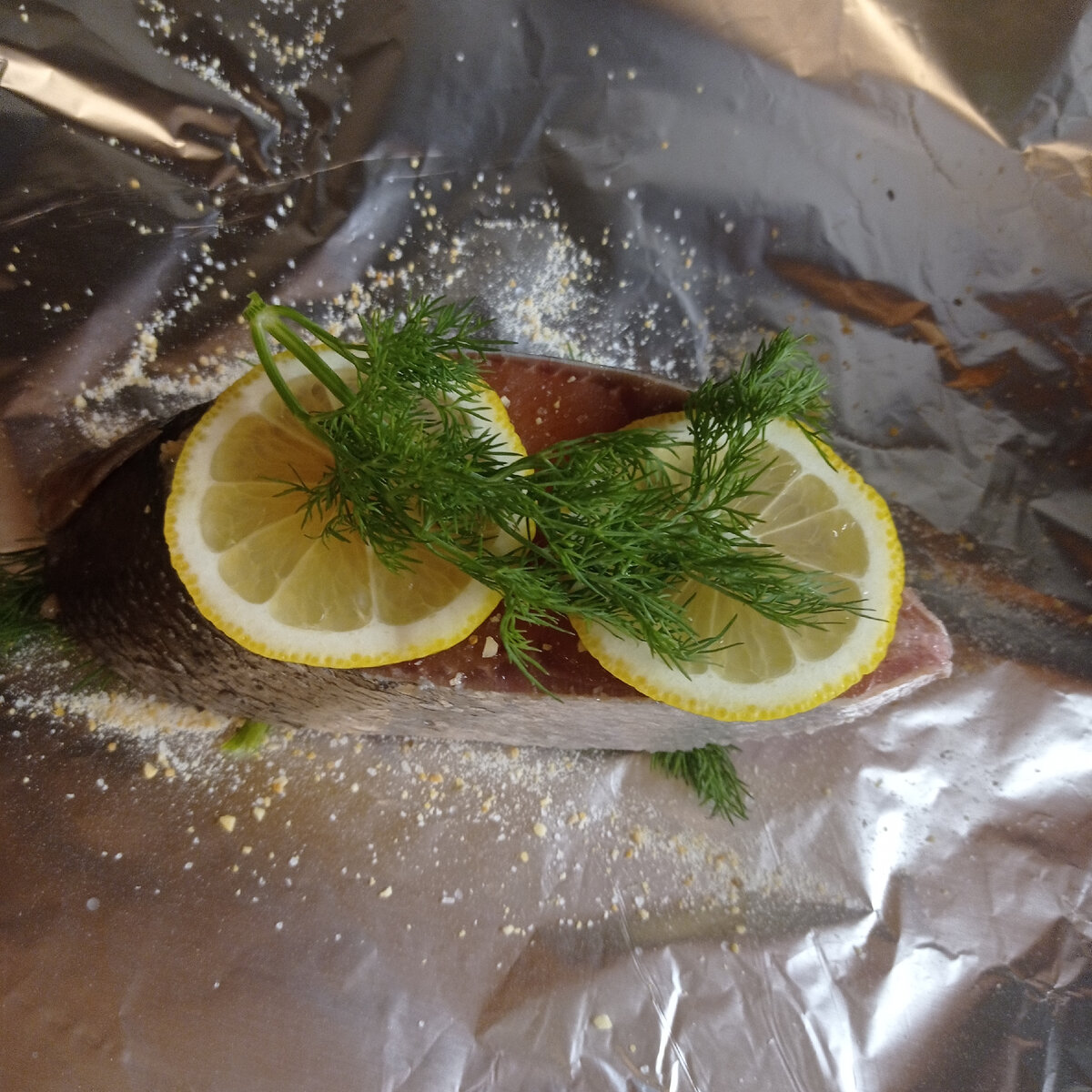 Посыпала просто солью с чесноком и травами