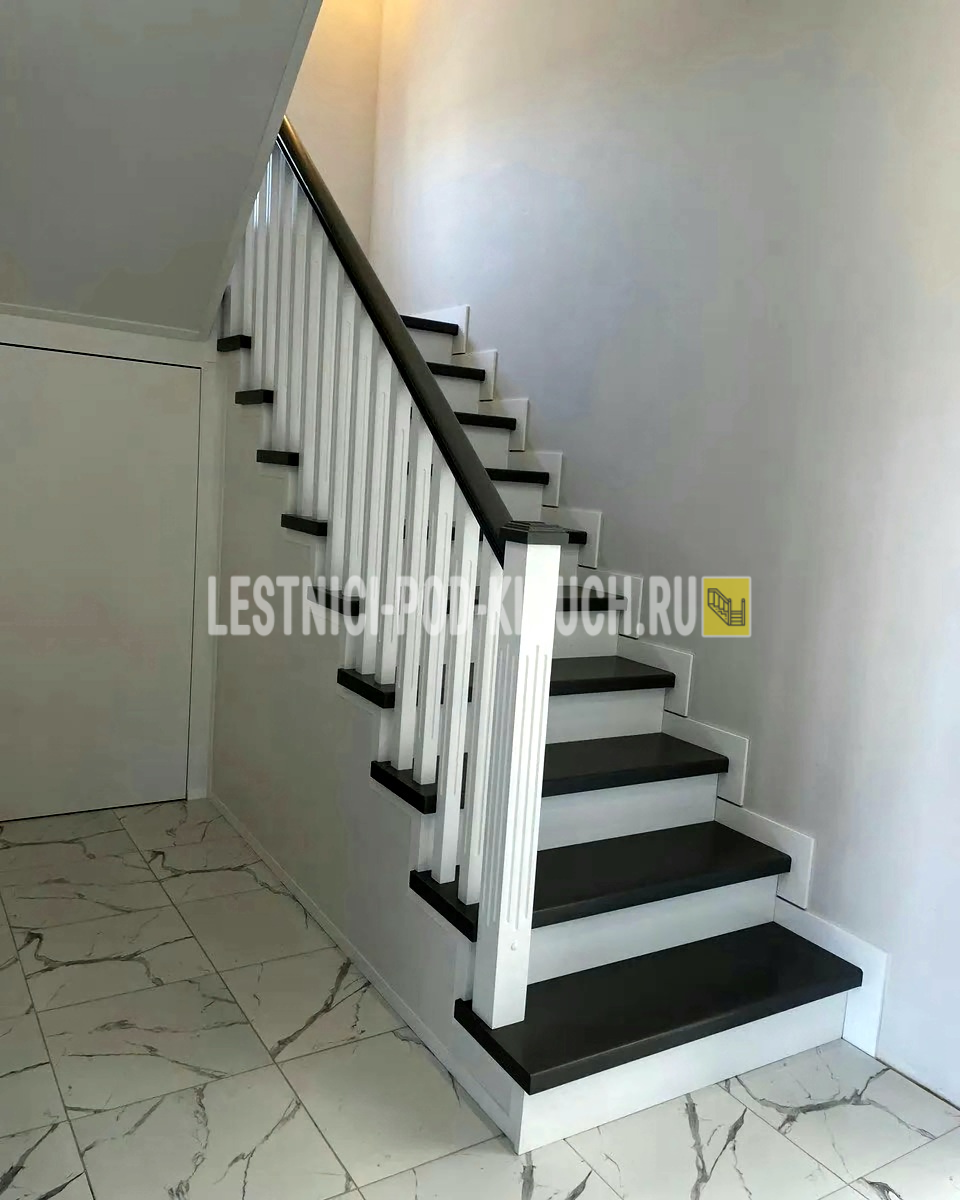 Принимаем звонки: пн-вс с 8:00 до 21:00 (+7 499 490-72-90). Электронная почта: info@lestnici-pod-klyuch.ru