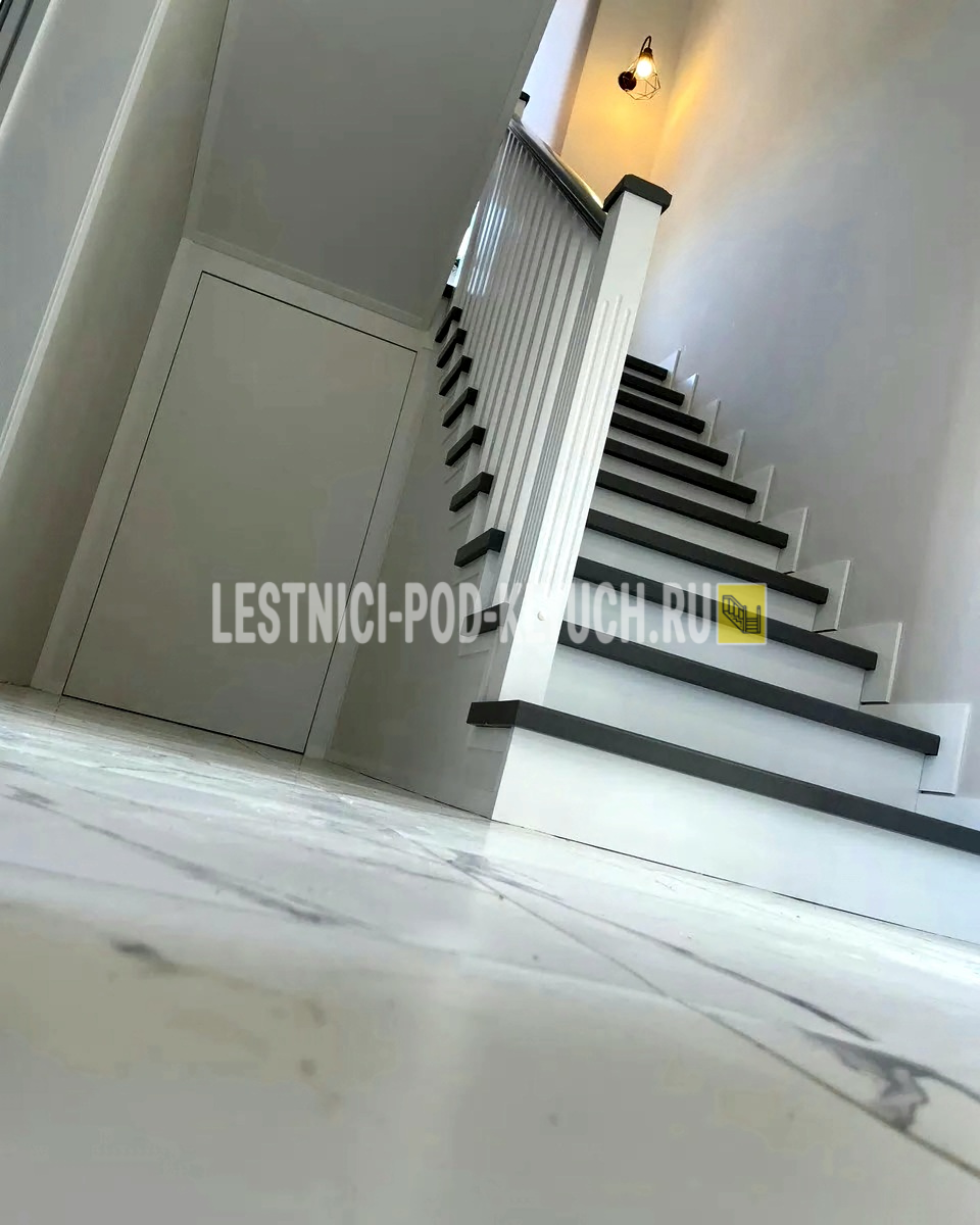 Принимаем звонки: пн-вс с 8:00 до 21:00 (+7 499 490-72-90). Электронная почта: info@lestnici-pod-klyuch.ru