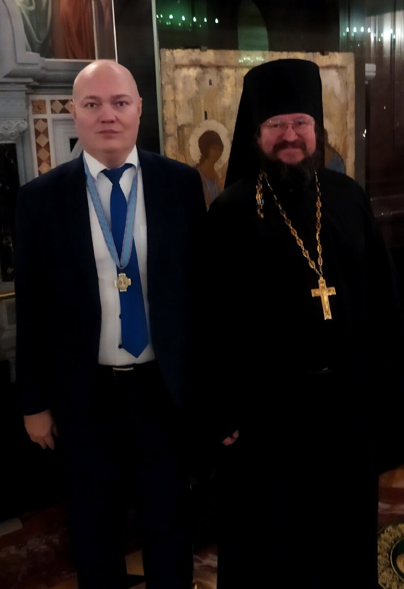 Председатель Астраханского отделения ИППО Александр Соловьев и строитель Высокогорского Успенско-Николаевского монастыря иеромонах Александр (Вербицкий)