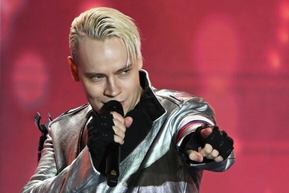 Шаман в трансе. Саян буян шаман. Шаманский транс. Дудакова под песню шамана. Shaman (певец).