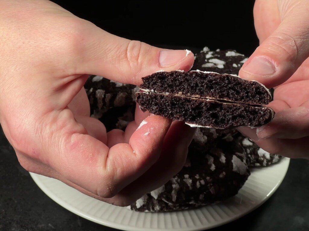 Печенье получилось жестким. Выпекание овсяных печений на фольге. Фабрика кирилла козлова печенье овсяное. Печенье получилось жестким. Песочные печенья домашние.