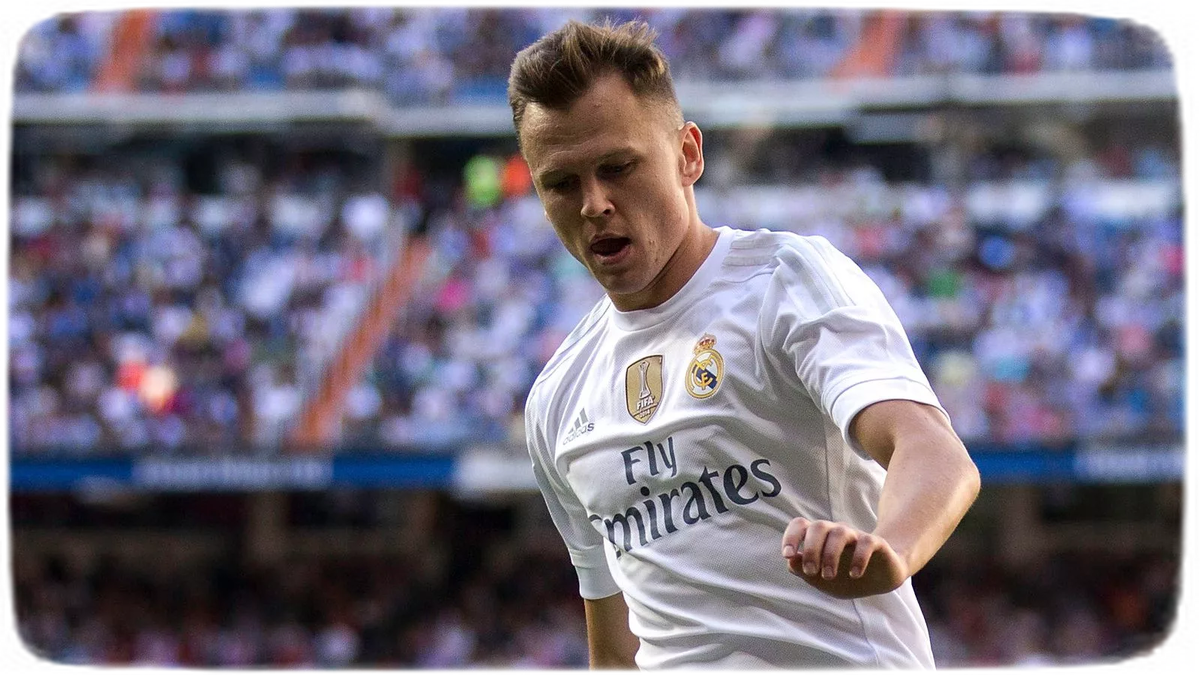 Шаваев ахмат тауканович. Футболисты фк ахмад. Футбольный ахмат. Артем тимофеев ахмат. Рпл ахмат.