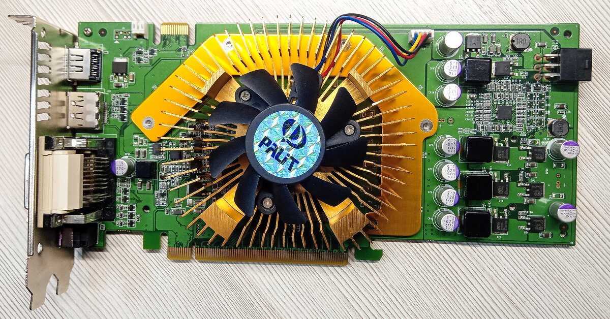 Видеокарта Palit GeForce 9600 GT Sonic.