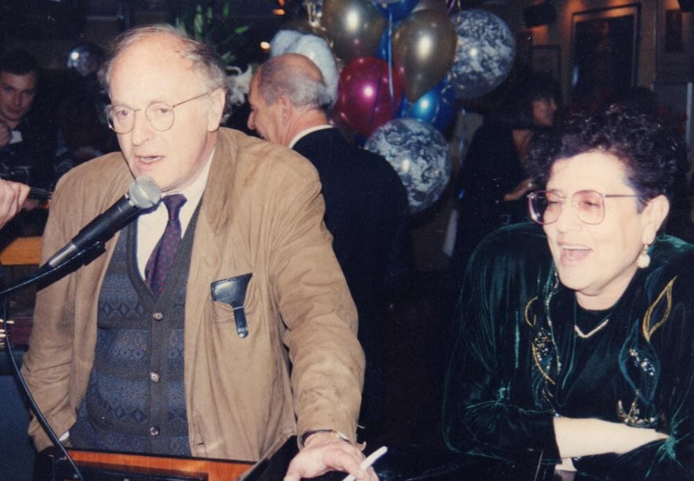 Иосиф Бродский и Людмила Штерн в ресторане "Русский самовар". 