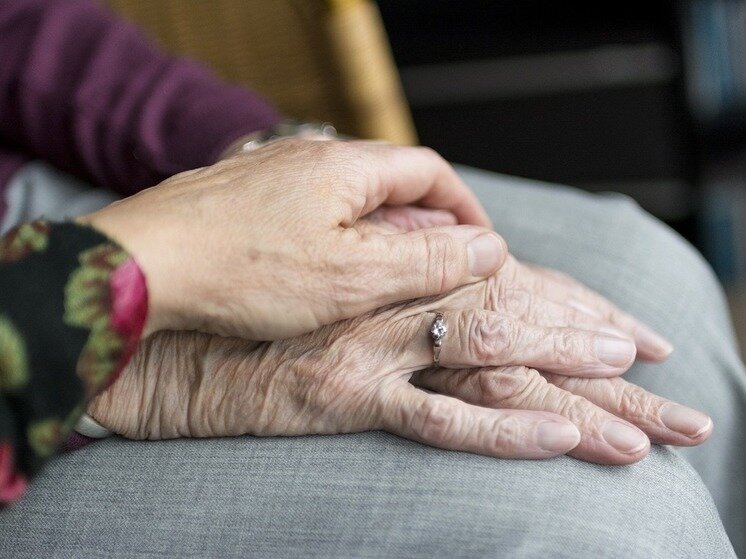 памятка для пожилого человека. рекомендации пожилому человеку. буклет по здоровому образу жизни для лиц пожилого возраста. питание в пожилом возрасте буклет. здоровый образ жизни пенсионеров.