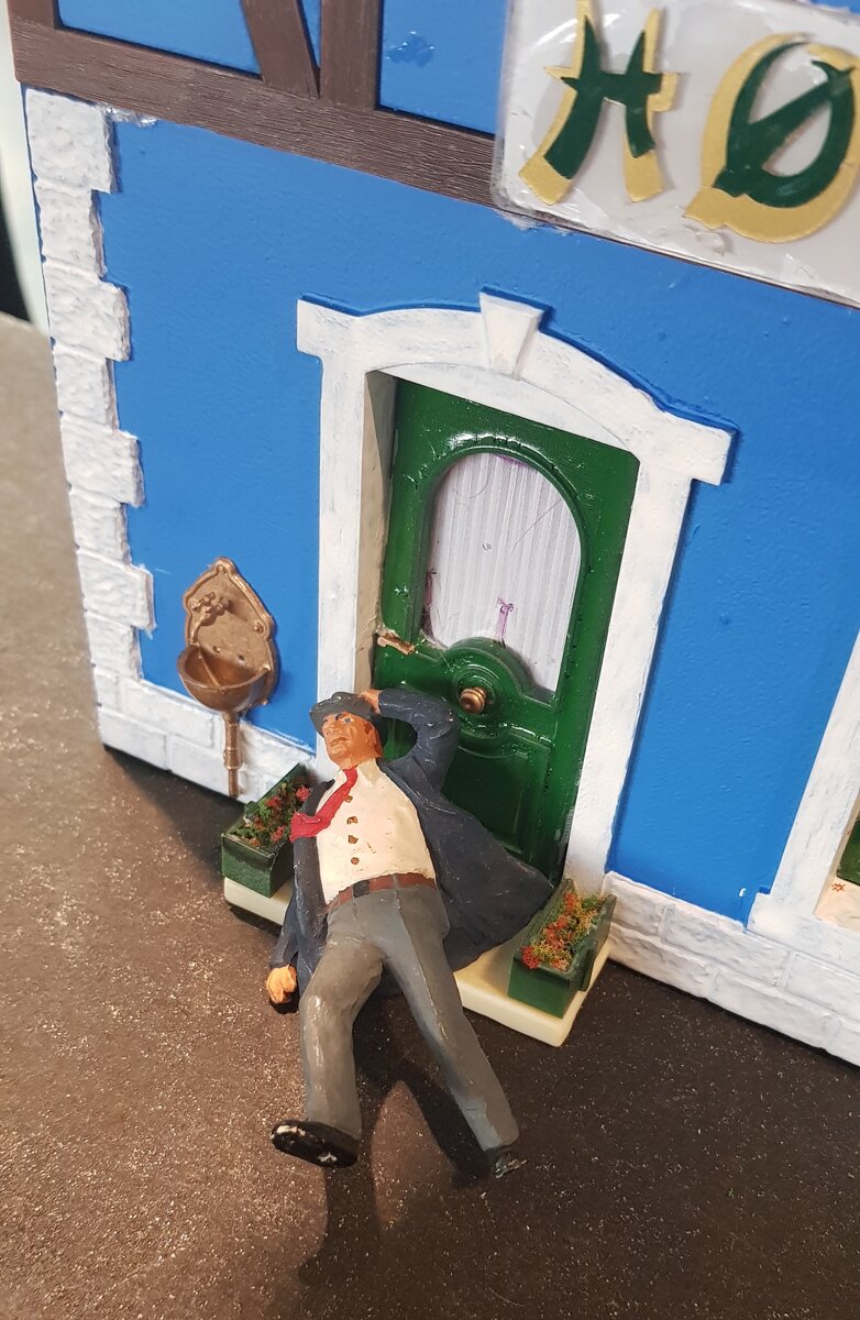 Стал взрослым мужчиной. Взрослые мужчина и женщина. Мужчина старше девушки. Влюбленная пожилая пара. Как стать взрослым.