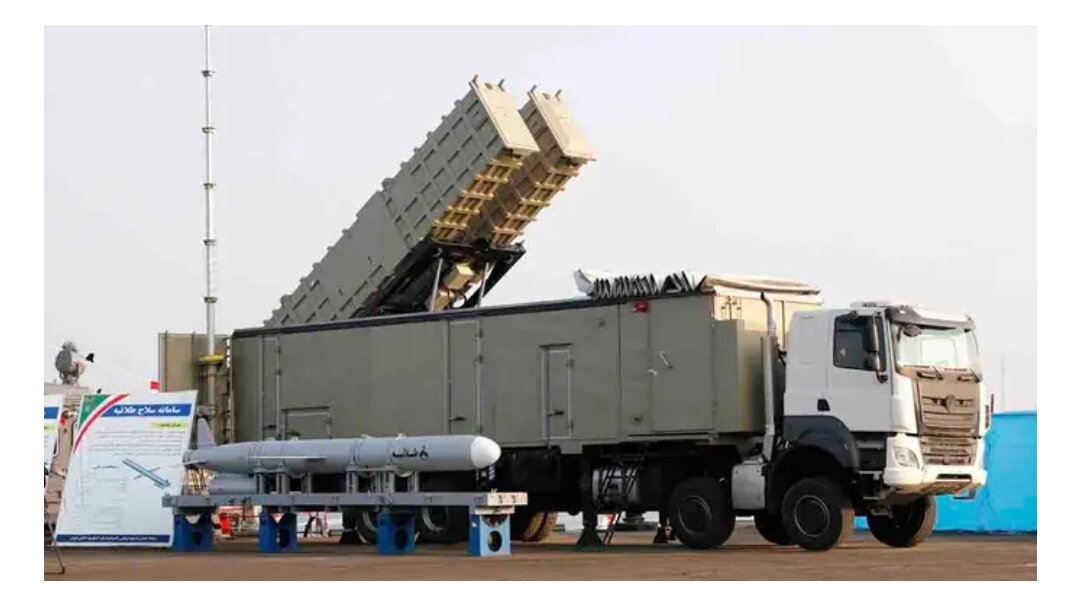 Ракетный комплекс «Талаие» представлен на церемонии открытия на военно-морской базе недалеко от Индийского океана в южном иранском порту Конарак. (Иранская армия через AP)