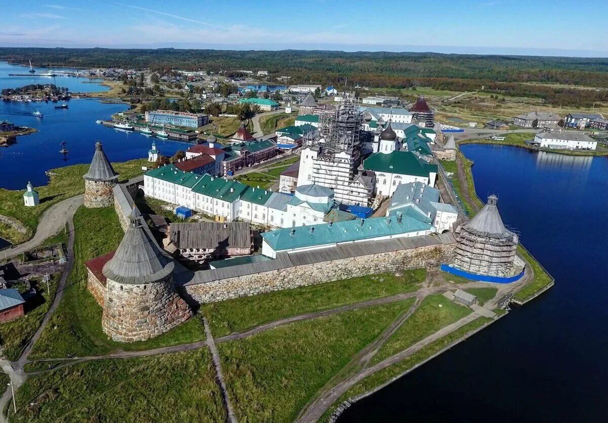 Соловецкий спасо. Спасо-Преображенский монастырь Соловки. Соловки Соловецкий монастырь. Соловецкие острова Спасо-Преображенский Соловецкий монастырь. Соловецкий монастырь Архангельск.