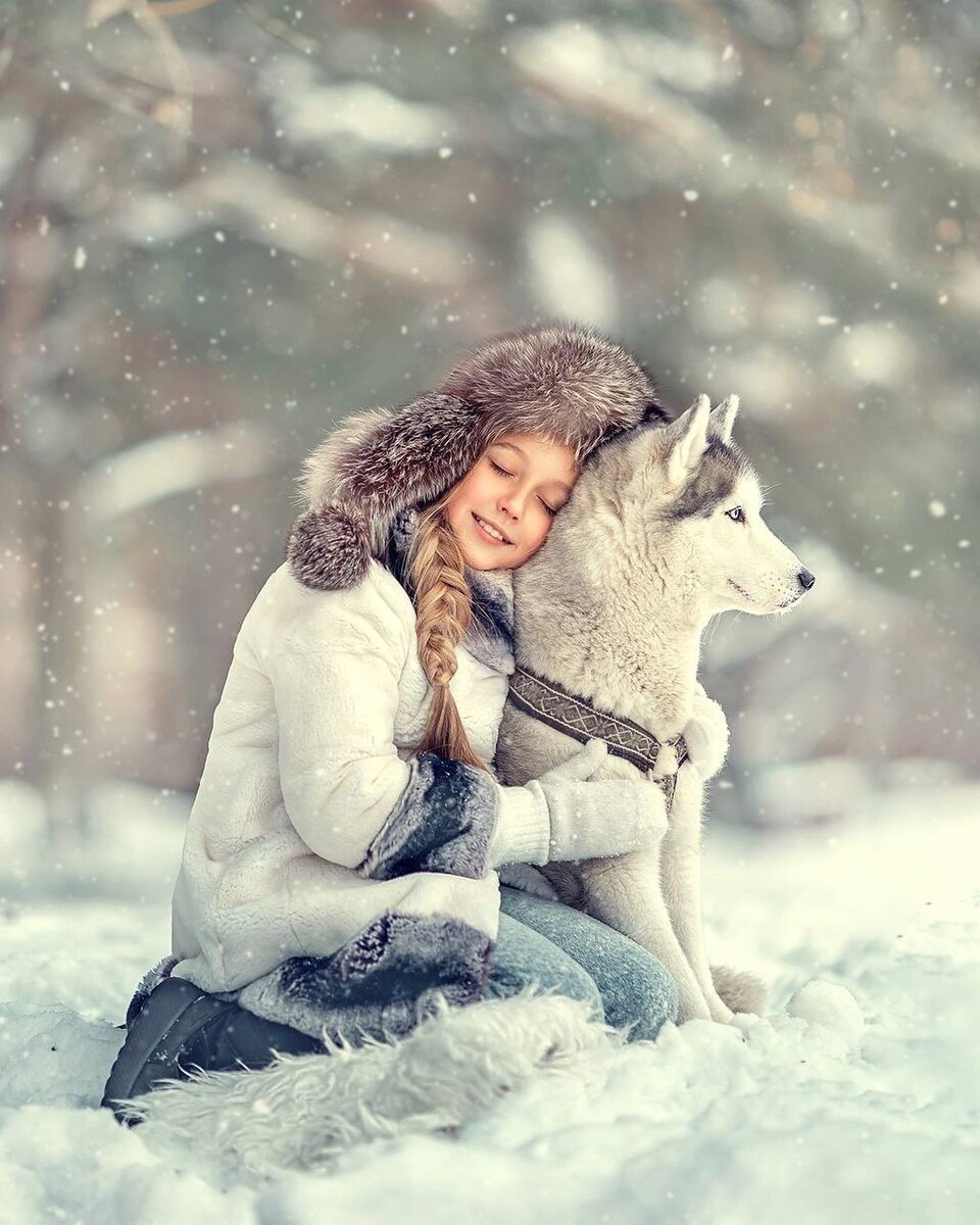 Листайте фото и пишите, какая эмоция вам ближе?