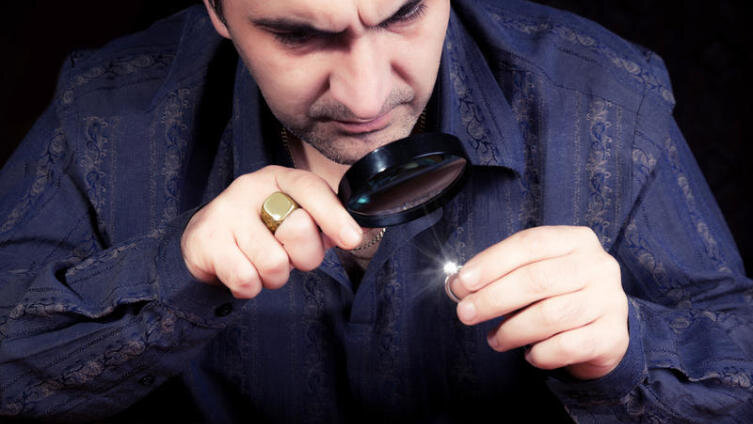 Свежие вакансии ювелиров. Ювелир профессия. Свежие вакансии ювелиров. Бронницкая фабрика ювелирных изделий. Свежие вакансии ювелиров.