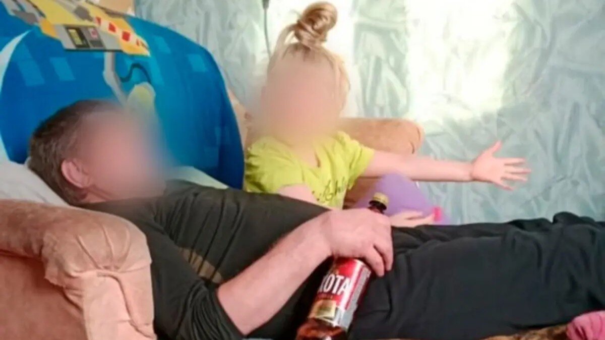 виктор мохов 2004. старый насильник. старый насильник. старый насильник. маньяк в дзержинске нижегородской области 2022.