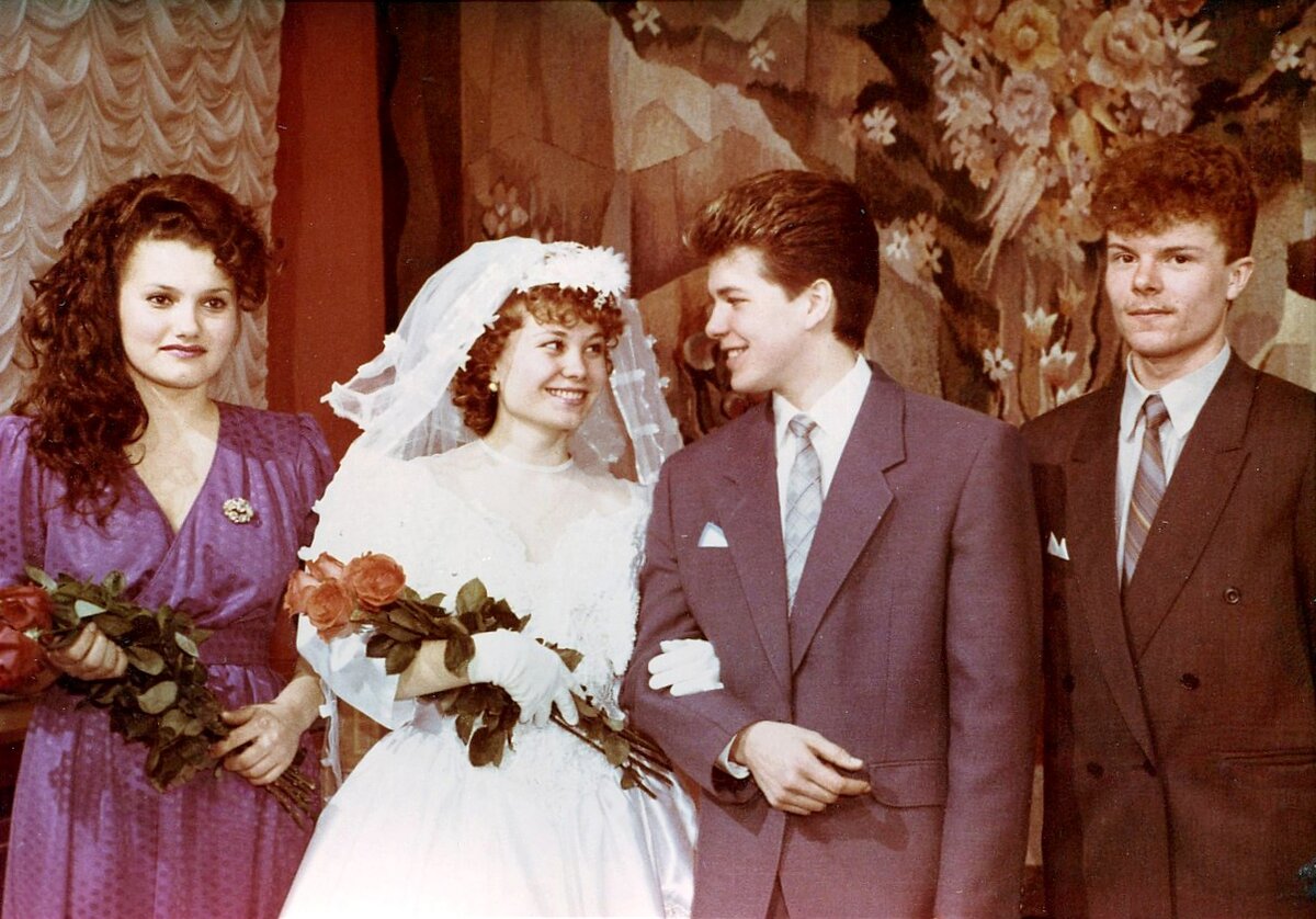 Свадьба в СССР. Фото с сайта m.fotostrana.ru, обработка автора