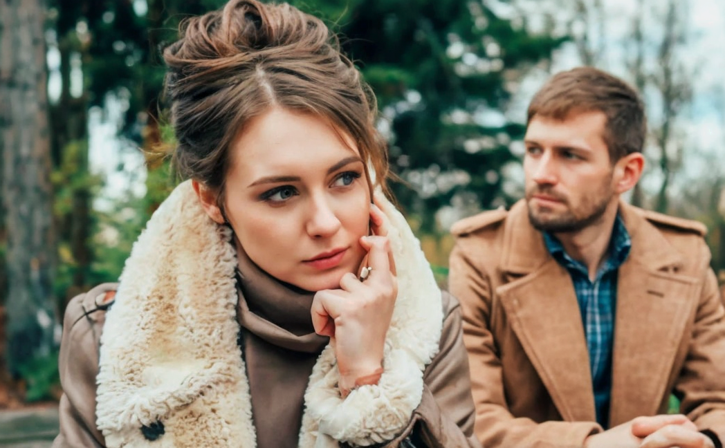 богатый мужчина. богатый и успешный мужчина. успешный мужчина с женщиной. бывший парень богат. богатый парень.