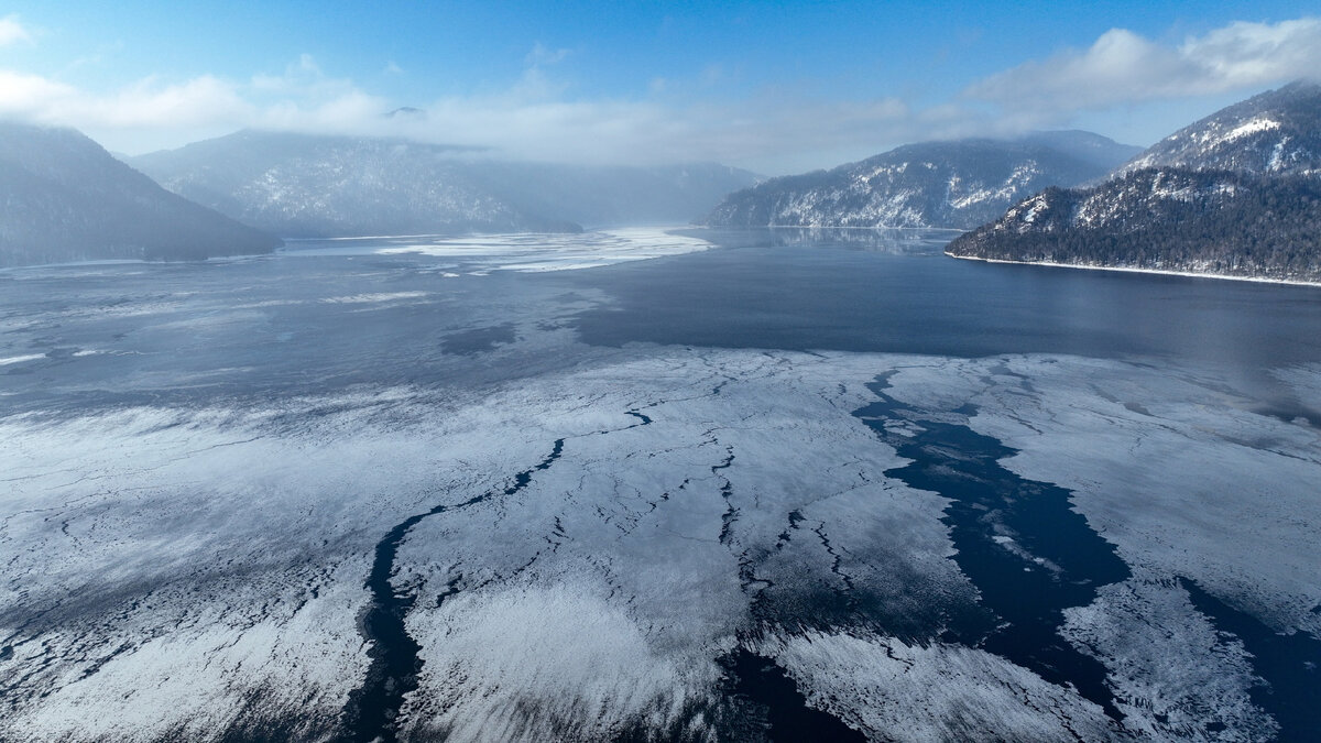 Золотое кольцо россии ростов озеро неро. Водные объекты самарского края. Озера город текст. Гляжу в озера. Озера город текст.