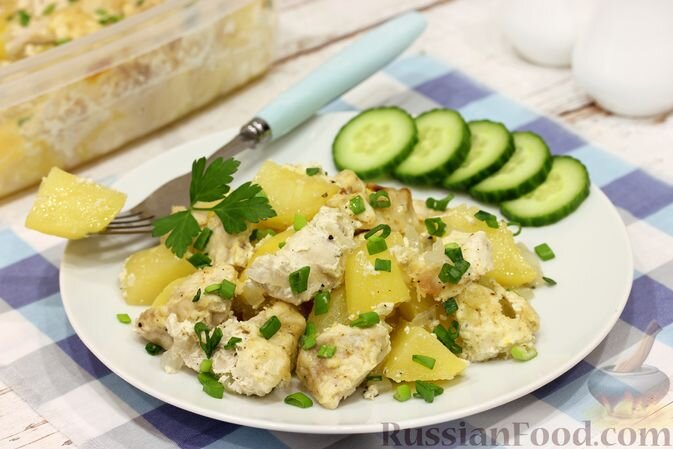 Картофельное филе. Куриное филе с картофелем. Жареная рыба с картошкой. Филе с картошкой. Отварная картошка с курицей.