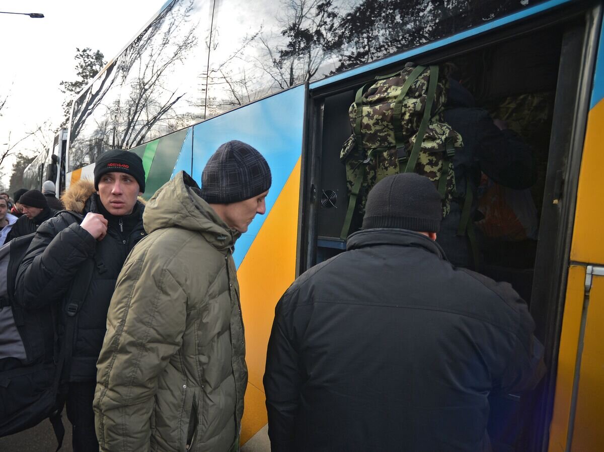    Четвертая волна мобилизации в украинскую армию© РИА Новости / Евгений Котенко