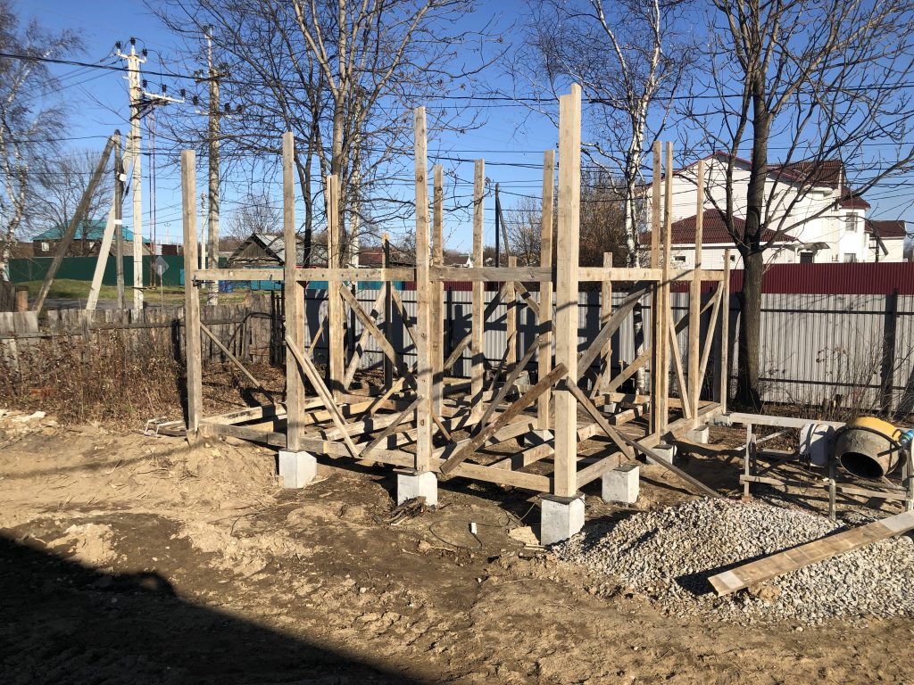 После нашей эры монстр. Гигантский метеорит. После лесного пожара. Что остается на земле после. Юкатан кратер.