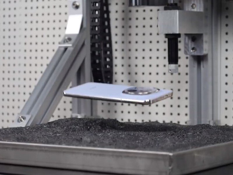    Xiaomi 14 Pro, iPhone 15 Pro и Honor Magic6 Pro сравнили в дроп-тесте