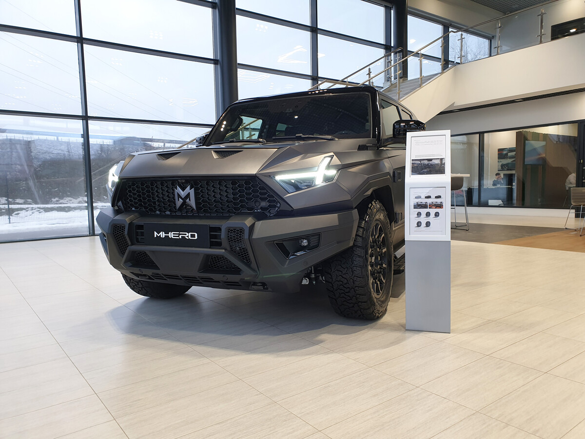 Лучший китайский автомобиль года M-HERO 917 в салоне белорусского дилера 