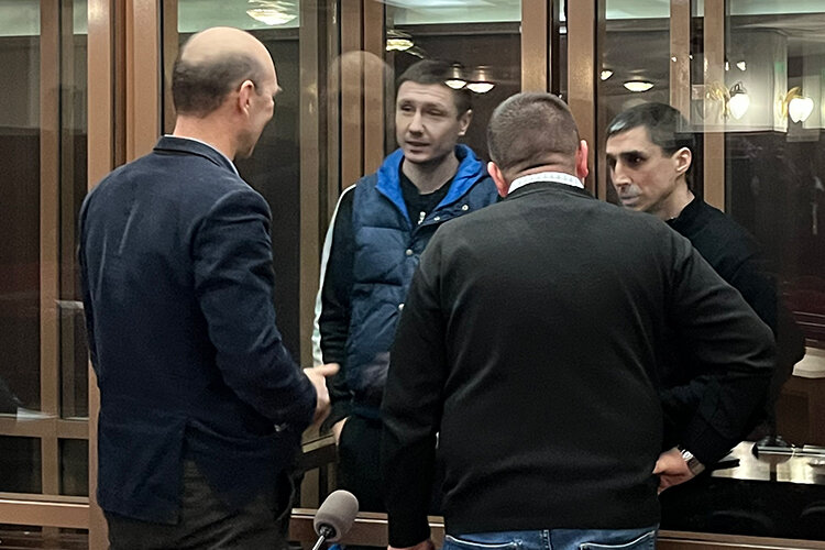    Второй эпизод в деле, со слов Подольской, завязан уже на Эдуарде Юсупове (слева). Прокуратура считает, что Сундуков (справа) вместе с ним занимался подпольной игорной деятельностью Фото: Максим Кирилов