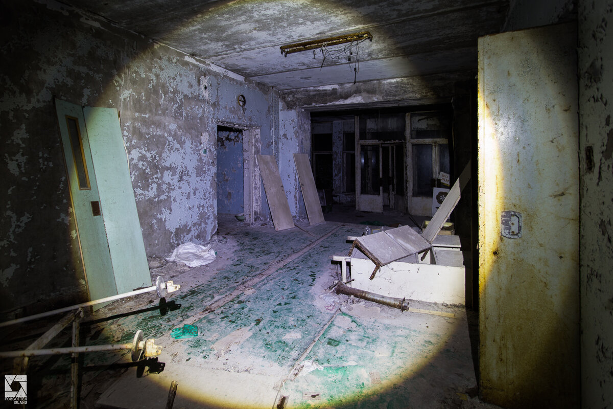 Катастрофическое событие. Катастрофическое событие. Сколько скоростей движения оползней выделяют учёные:. Что такое опасная ситуация и чрезвычайная ситуация. Катастрофа событие с трагическими последствиями крупная.