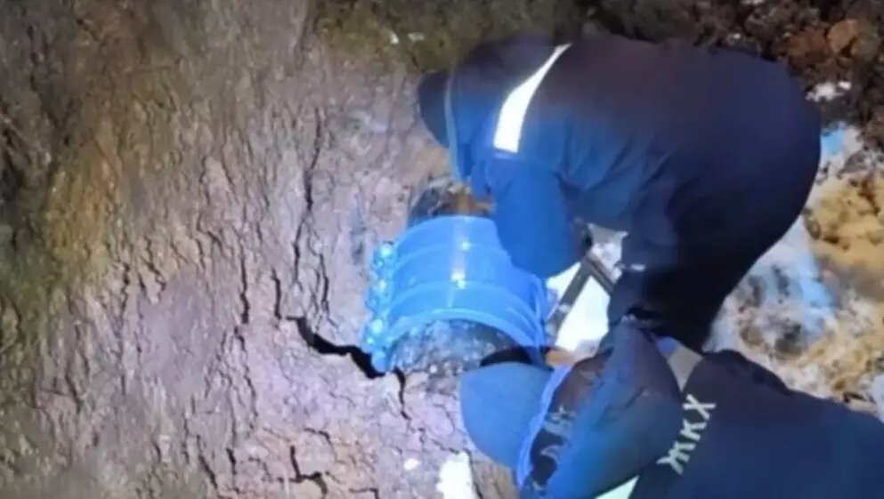     В Можге снова произошел порыв водопровода. На этот раз коммунальная авария произошла в районе Верхушки.
