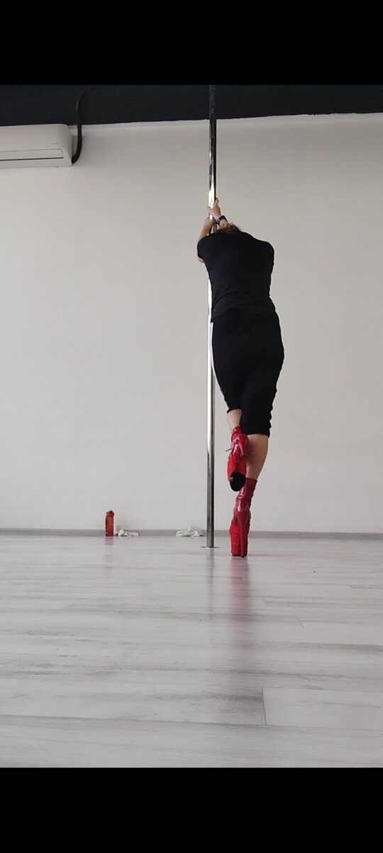 Отдыхаю после хопчика и борюсь с головокружением. 