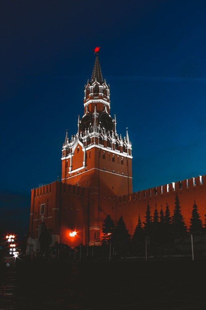 Кремлевская башня. Московский Кремль. Башни Кремля. Кремль ночью.
