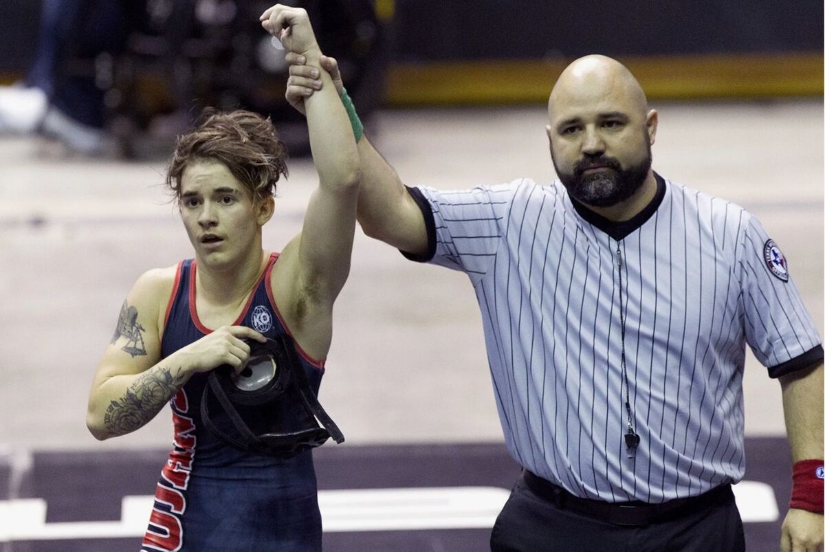 Есть ли спортсмен или персонал