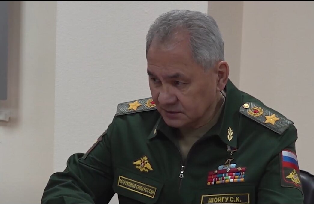 Лучше голос сорвать. Сорвал голос. Сорвал голос. Молчать гораздо больнее. Как быстро потерять голос.