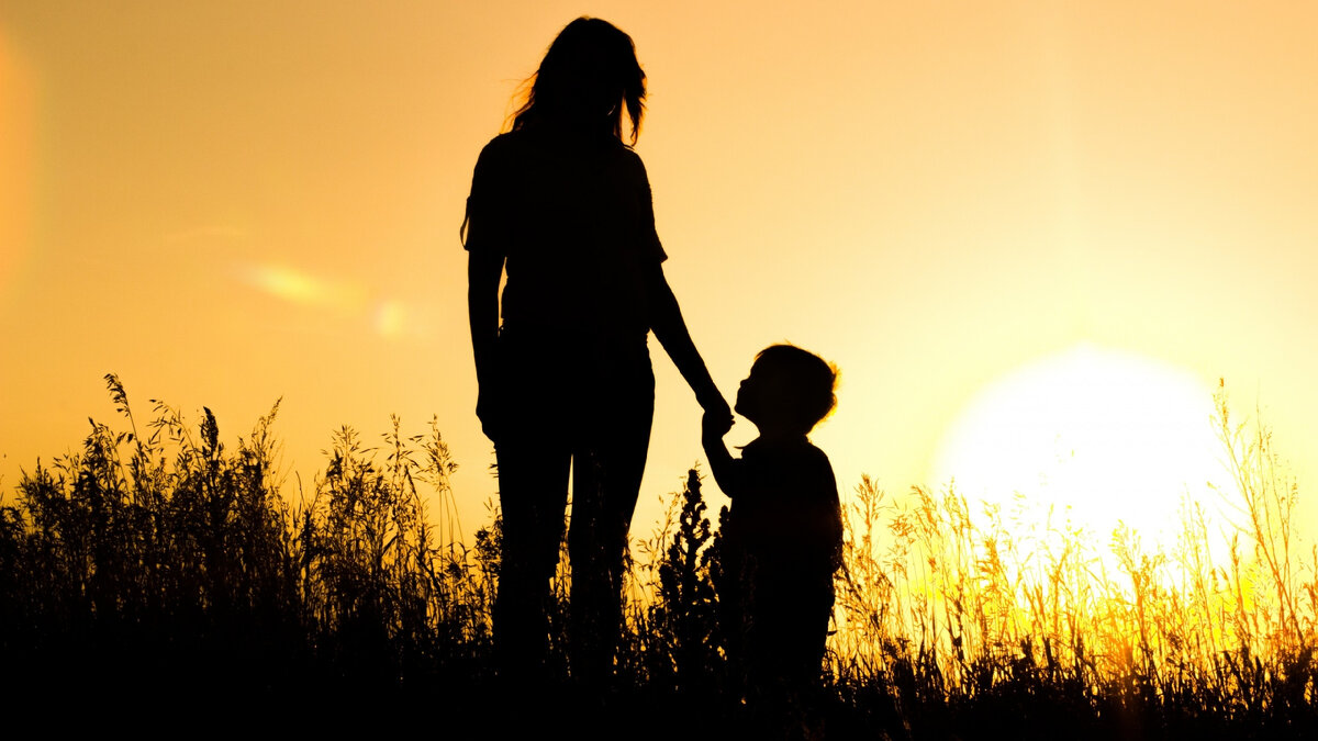 А муж ушел, чтобы подумать, как жить дальше