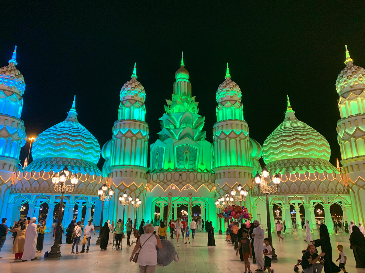 Грандиозная ярмарка Global Village в Дубае