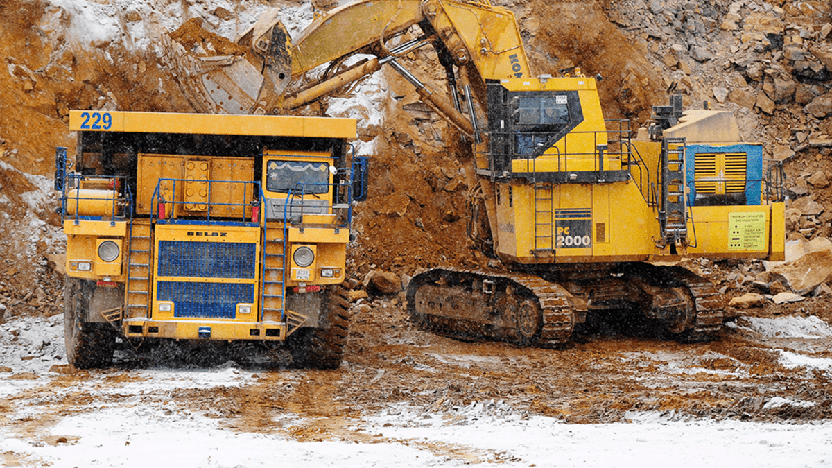 Рудник в казахстане. Невада сша золотой рудник. Рудник мангазея забайкальский край. Золоторудное месторождение гросс якутия. Навоийский горно-металлургический комбинат мурунтау.