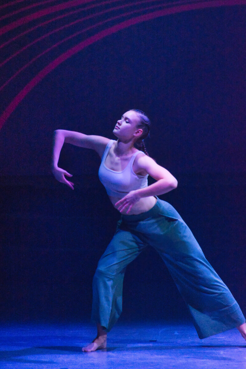 текст песни плохо танцевать. танцы на стёклах текст песни.