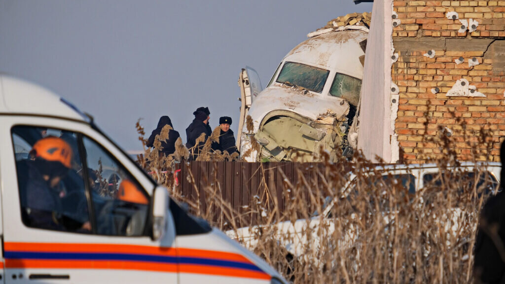 Расследование авиакатастроф 10. Фильм пропавший самолет смотреть. Рейс 8633 сычуань расследование авиакатастроф. Расследование авиакатастроф 10. Расследование авиакатастроф анимация.