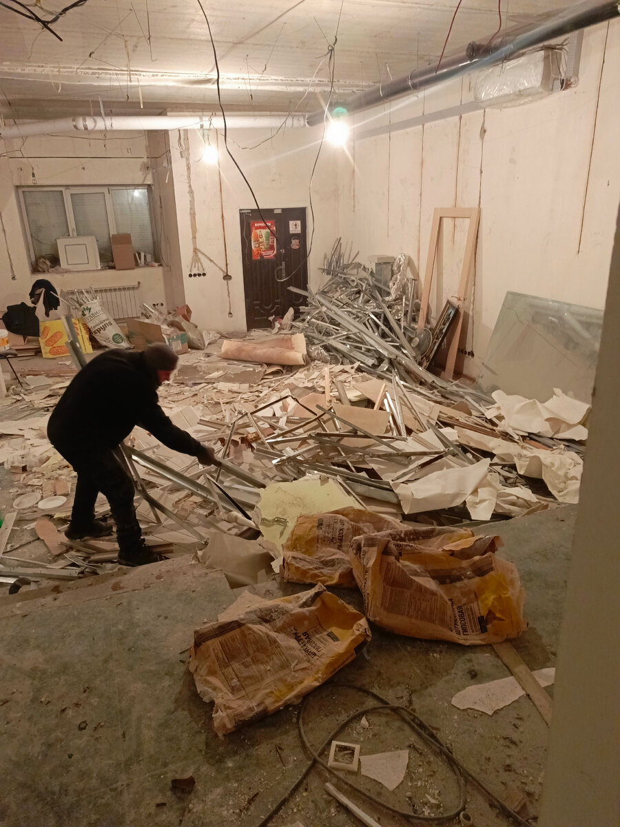 Работа рука в руке результат. Передает из рук в руки. Мужская рука. Мужская и женская рука. Руки дают пять.