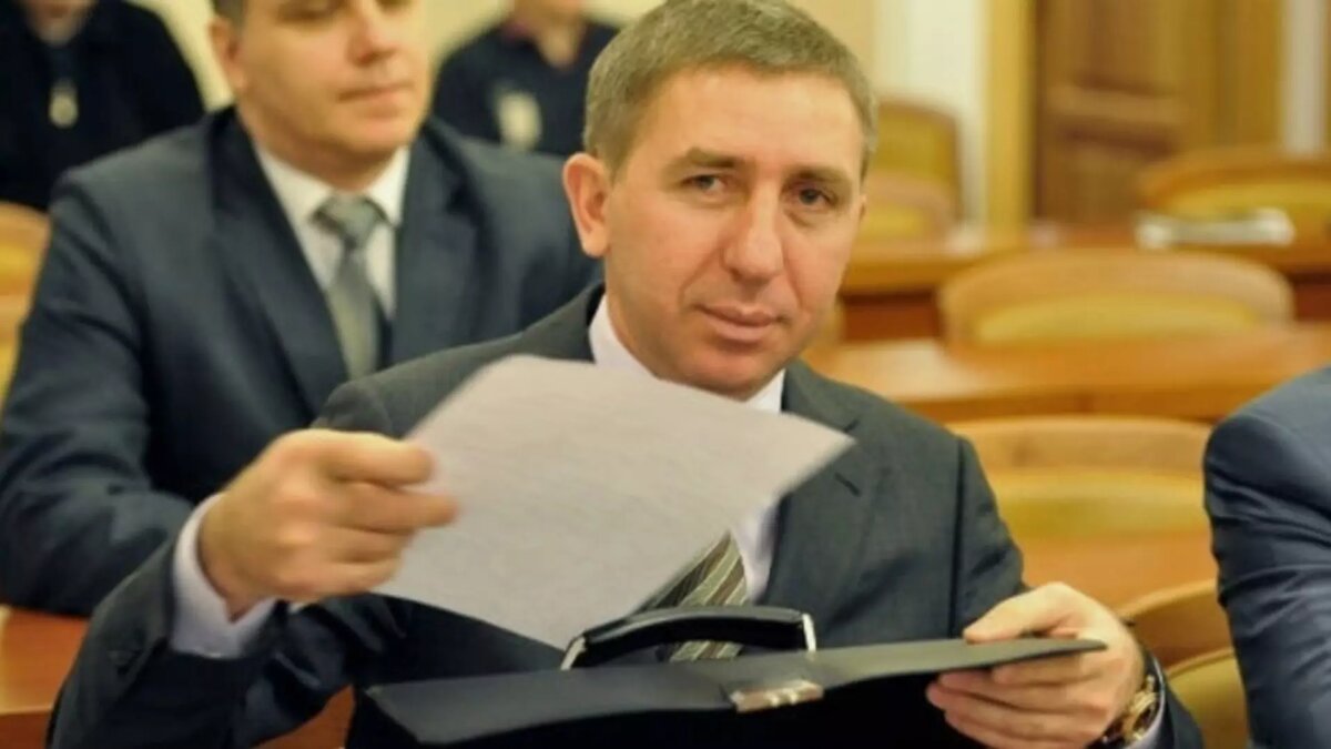 Приказ о возложении обязанностей директора на учредителя. Учредитель клипарт. Приказ о назначении ген директора ооо с единственным учредителем. Приказ о назначении генерального директора. Директор учредитель зарплата.