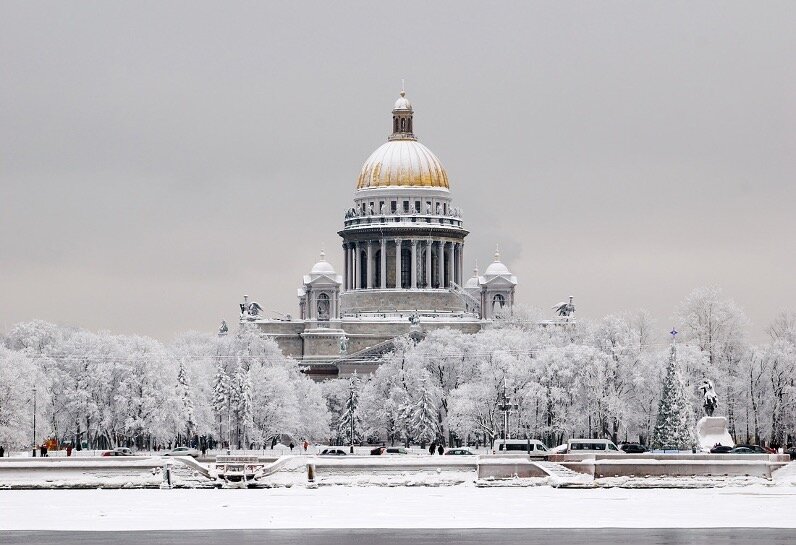 Забурдаев ночной петербург. Санкт-петербург зима забурдаев. Забурдаев ночной петербург. Петербург зима гордеев. Стрелка васильевского острова зимой.