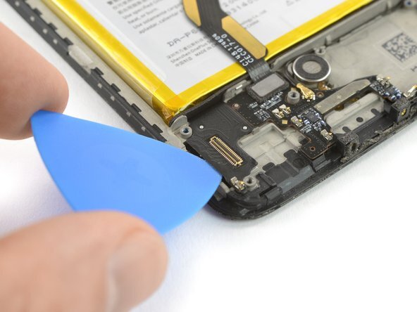 Поменять экран на цветной. Починка экрана телефона. Разбитый тачскрин на телефоне. Как поменять дисплей на телефоне своими руками. Матрица дисплея телефона.