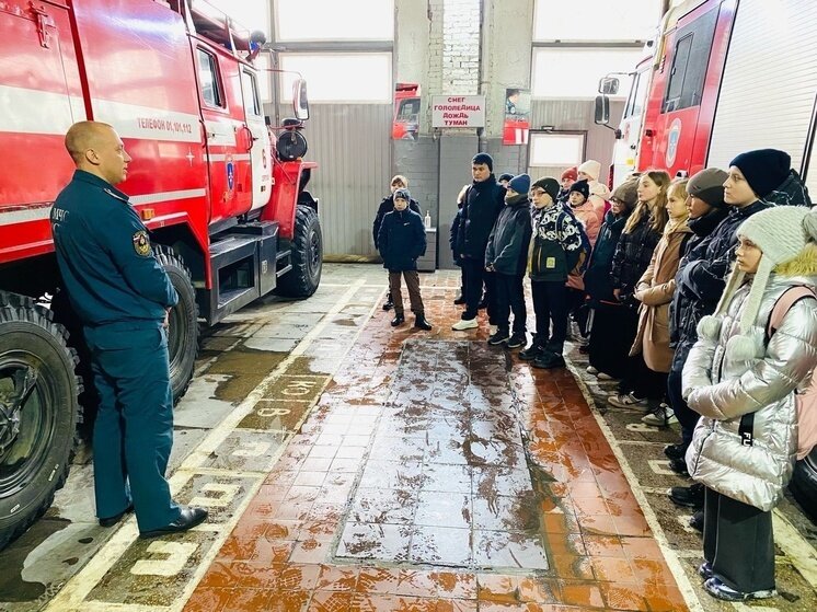 Фгку отряд федеральной противопожарной службы. Фгку отряд федеральной противопожарной службы. Управление мчс чебоксары. Мчс пятигорск. 2 отряд федеральной противопожарной службы.