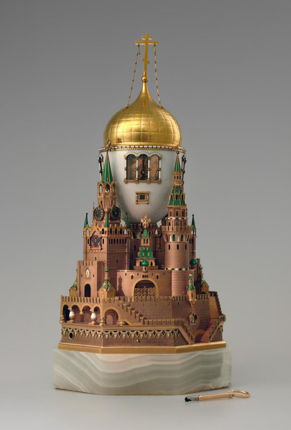 Яйцо пасхальное «Московский Кремль». Фирма К. Фаберже. Россия, Санкт-Петербург, 1904-1906.