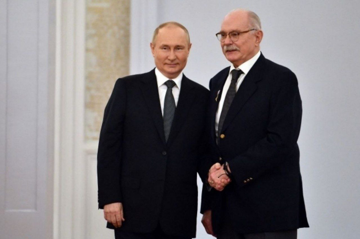 Шахам 2022. Артик атажанов. Юрий кузубов шахматист где сейчас. Джейсон момоа в юности. Антон гарсия shah.