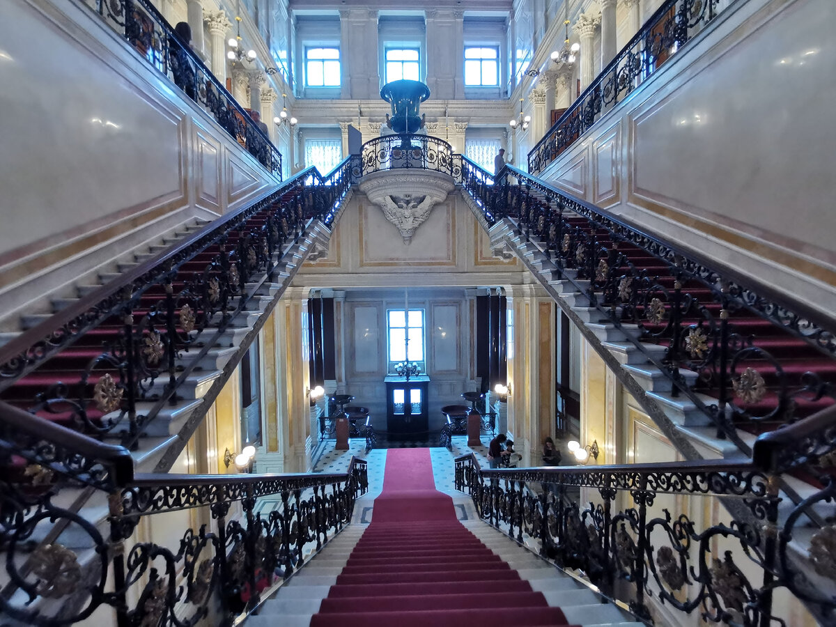 Советская лестница Большого (Старого) Эрмитажа. Фото автора.
