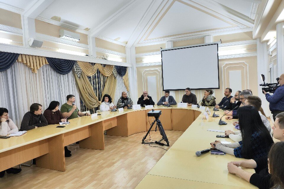 Празднование в днр и лнр. Днр россия. Песня про донбасс. Российский флаг на украине. Донбасс выступление.